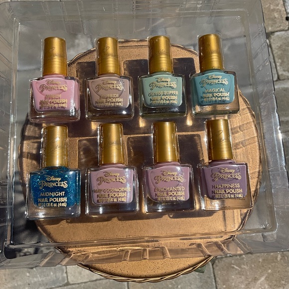 💄Disney Princess Cinderella Nail Polish Set - Picture 2 of 5